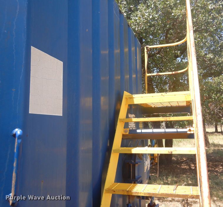 image for item KI9253 2004 Frac 500B  frac tank trailer