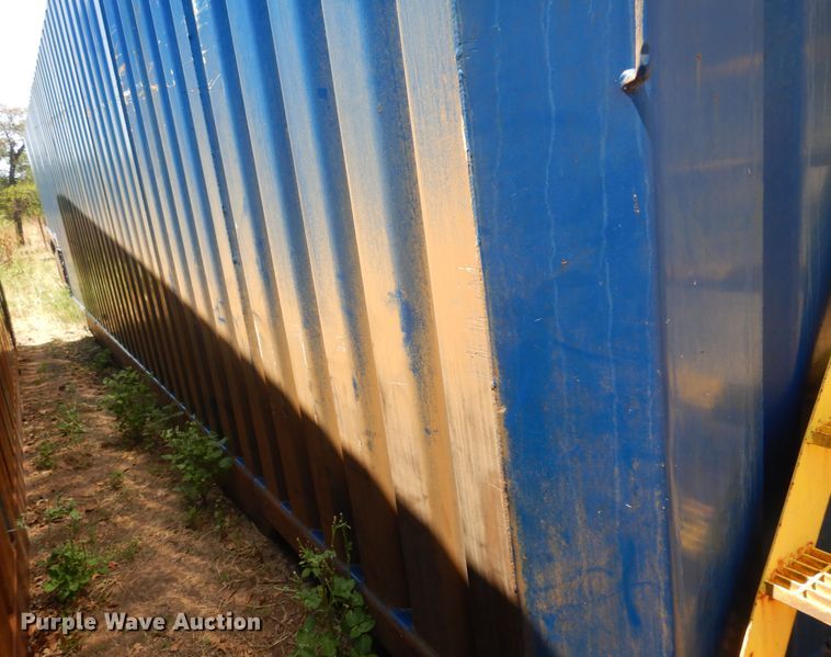 image for item KI9253 2004 Frac 500B  frac tank trailer