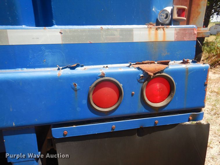 image for item KI9253 2004 Frac 500B  frac tank trailer