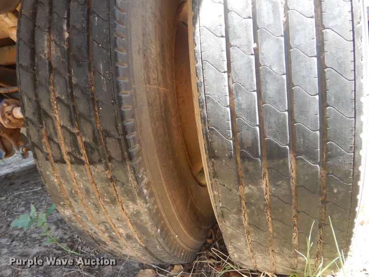 image for item KI9253 2004 Frac 500B  frac tank trailer