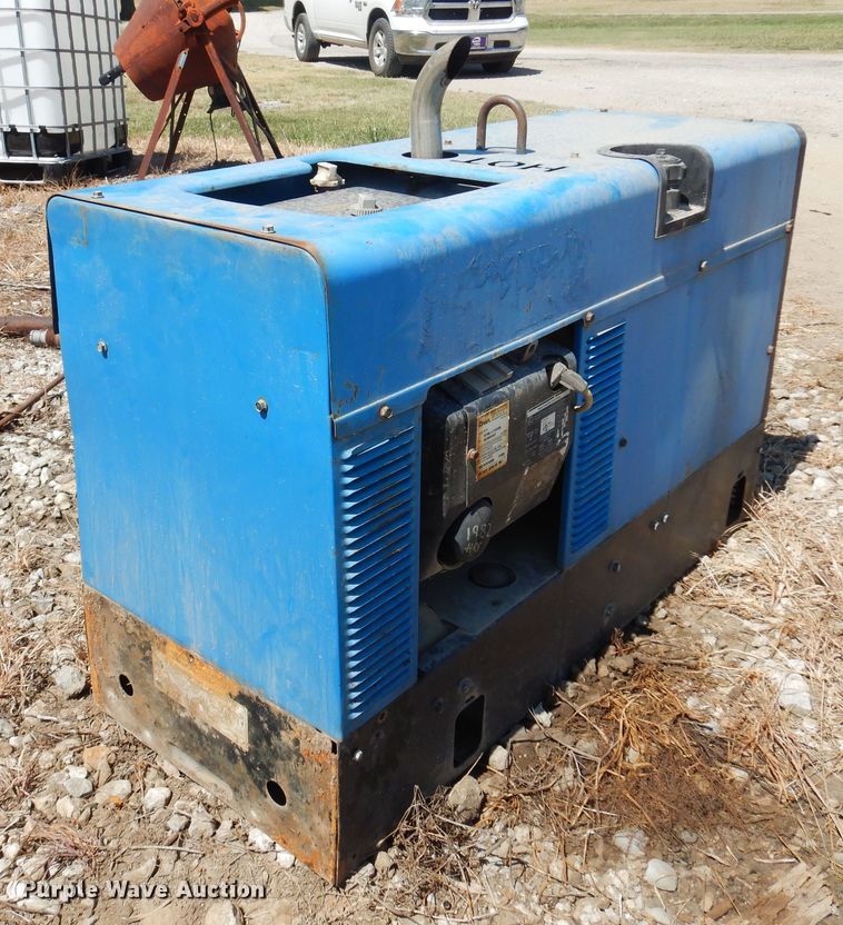 image for item KI9286 Miller Bobcat 225  welder/generator