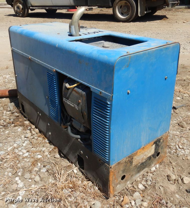 image for item KI9286 Miller Bobcat 225  welder/generator