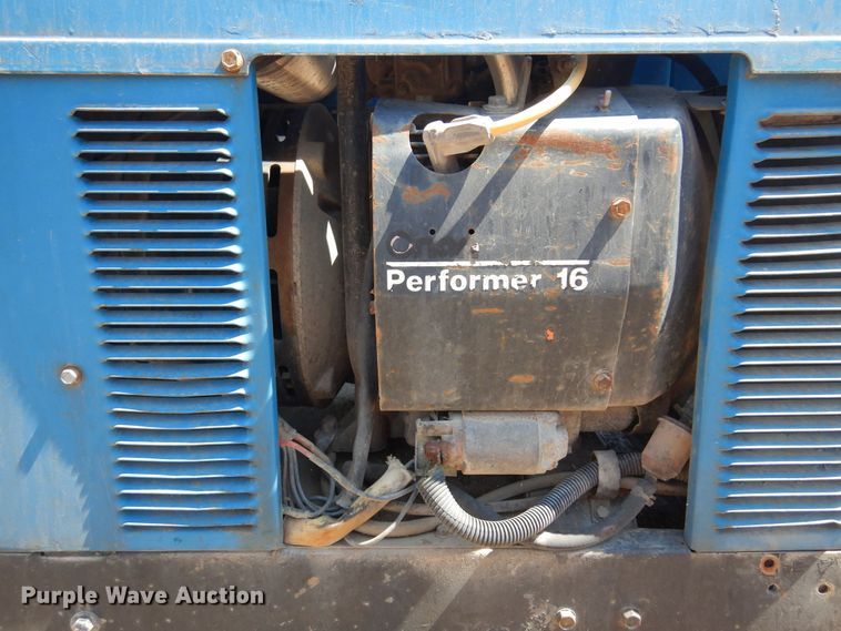 image for item KI9286 Miller Bobcat 225  welder/generator