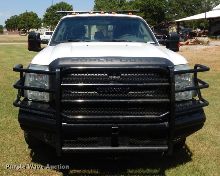 image for item KI9288 2016 Ford F550 Super Duty  flatbed truck