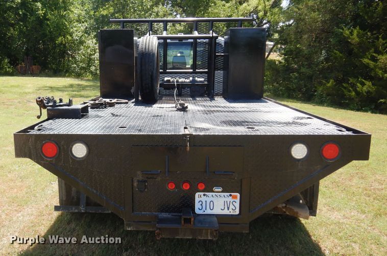 image for item KI9288 2016 Ford F550 Super Duty  flatbed truck