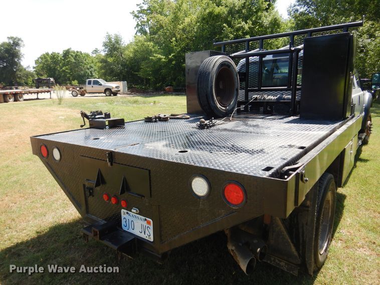 image for item KI9288 2016 Ford F550 Super Duty  flatbed truck