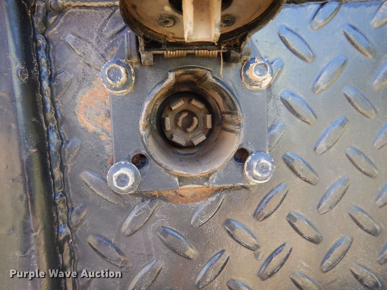 image for item KI9288 2016 Ford F550 Super Duty  flatbed truck