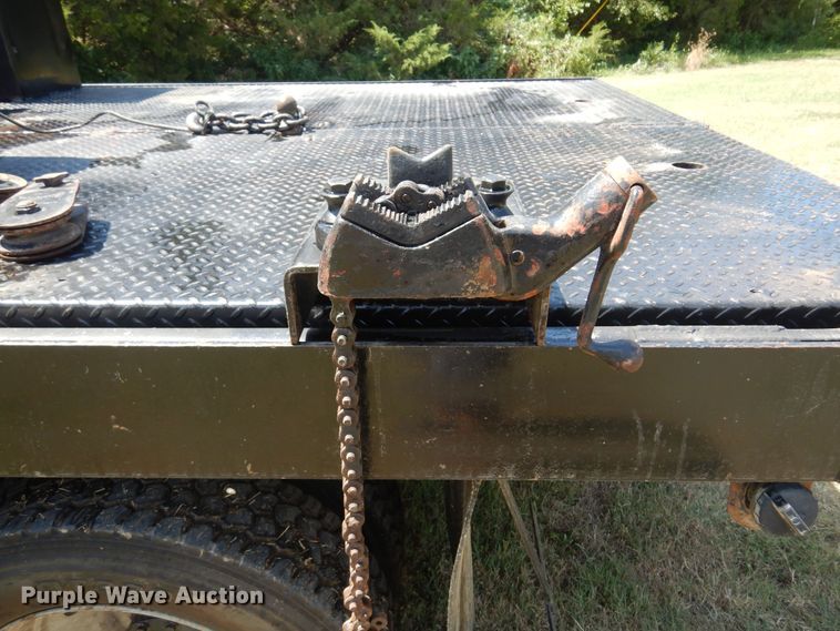 image for item KI9288 2016 Ford F550 Super Duty  flatbed truck