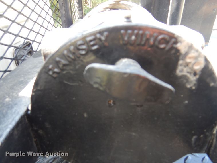 image for item KI9288 2016 Ford F550 Super Duty  flatbed truck