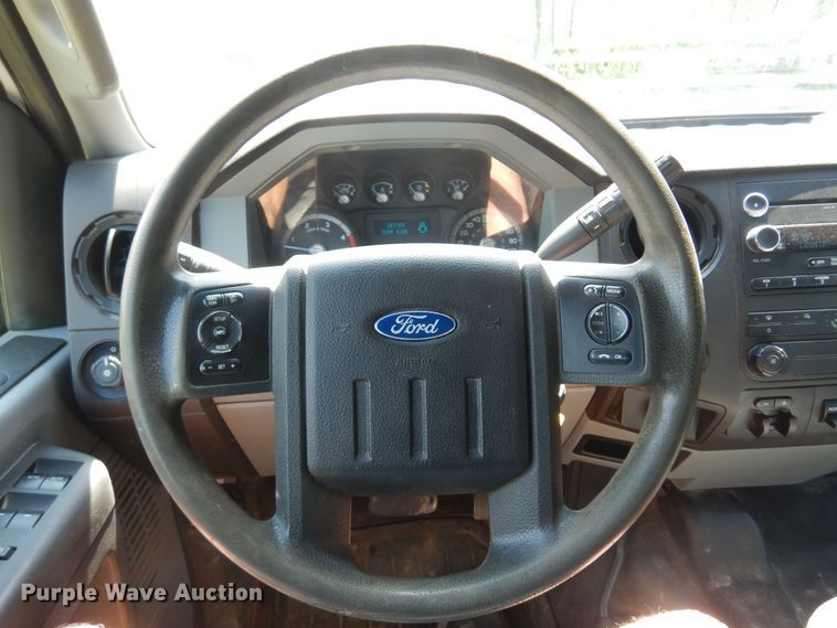 image for item KI9288 2016 Ford F550 Super Duty  flatbed truck