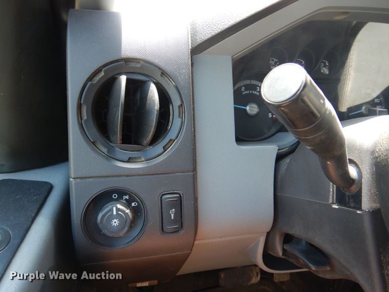 image for item KI9288 2016 Ford F550 Super Duty  flatbed truck