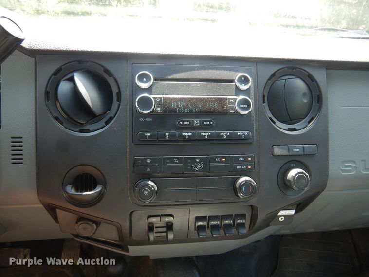 image for item KI9288 2016 Ford F550 Super Duty  flatbed truck