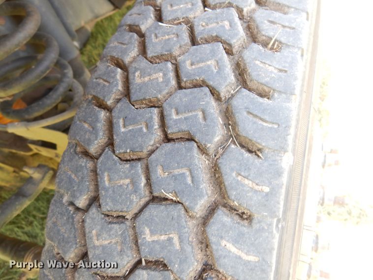 image for item KI9288 2016 Ford F550 Super Duty  flatbed truck