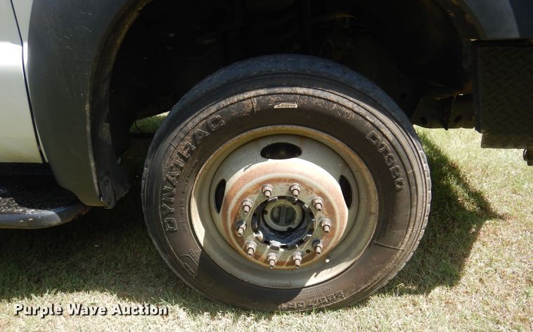 image for item KI9288 2016 Ford F550 Super Duty  flatbed truck