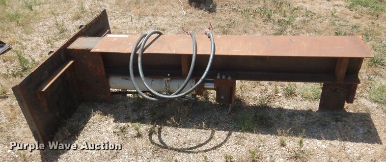 image for item KI9299 Shop built  skid steer log splitter