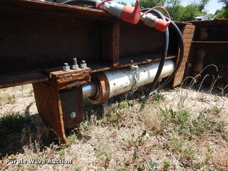 image for item KI9299 Shop built  skid steer log splitter