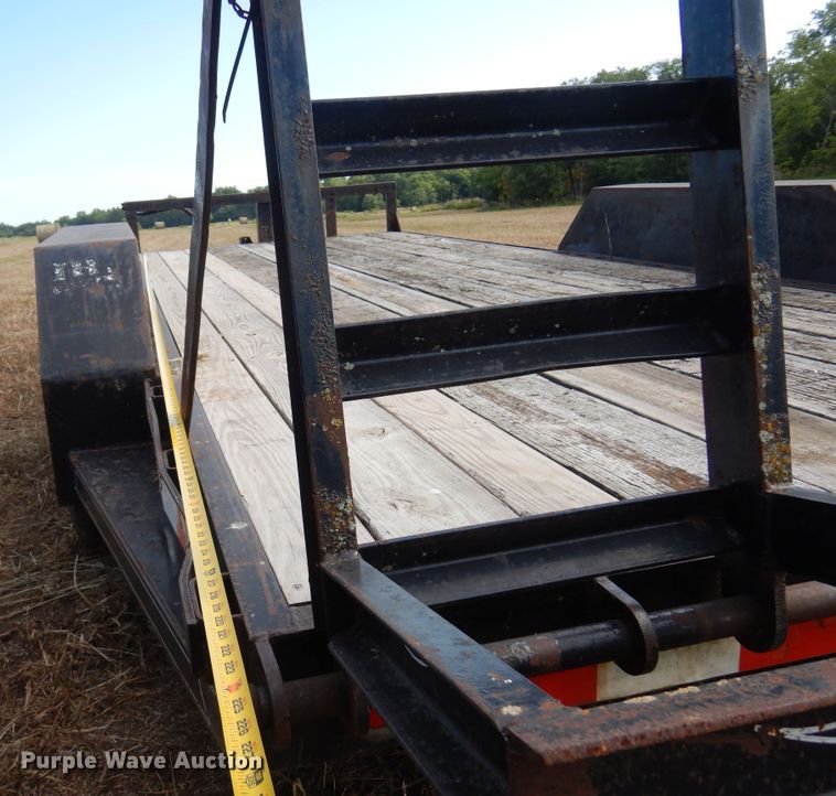 image for item KI9307 2000 Blair  equipment trailer