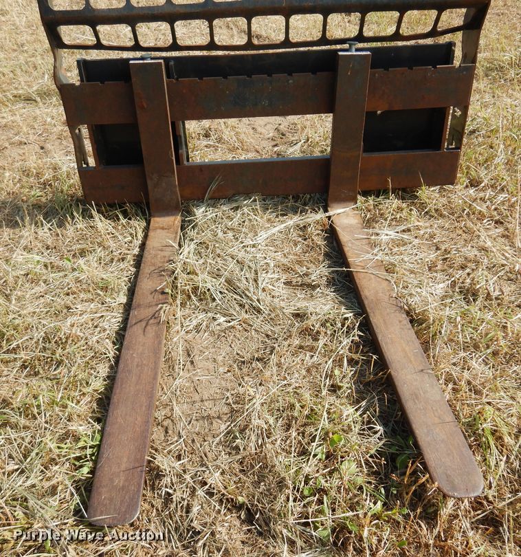 image for item KI9313 Skid steer forks