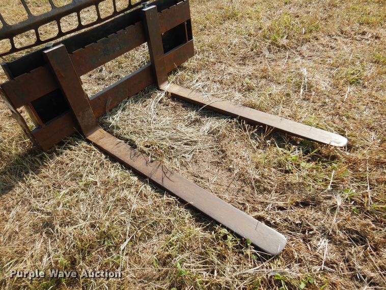 image for item KI9313 Skid steer forks