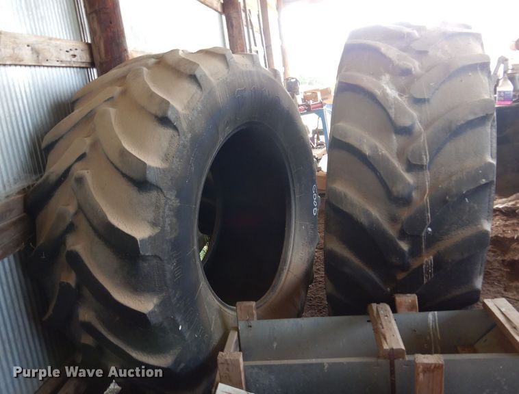 image for item KI9318 (3) Firestone Radial All Traction tires