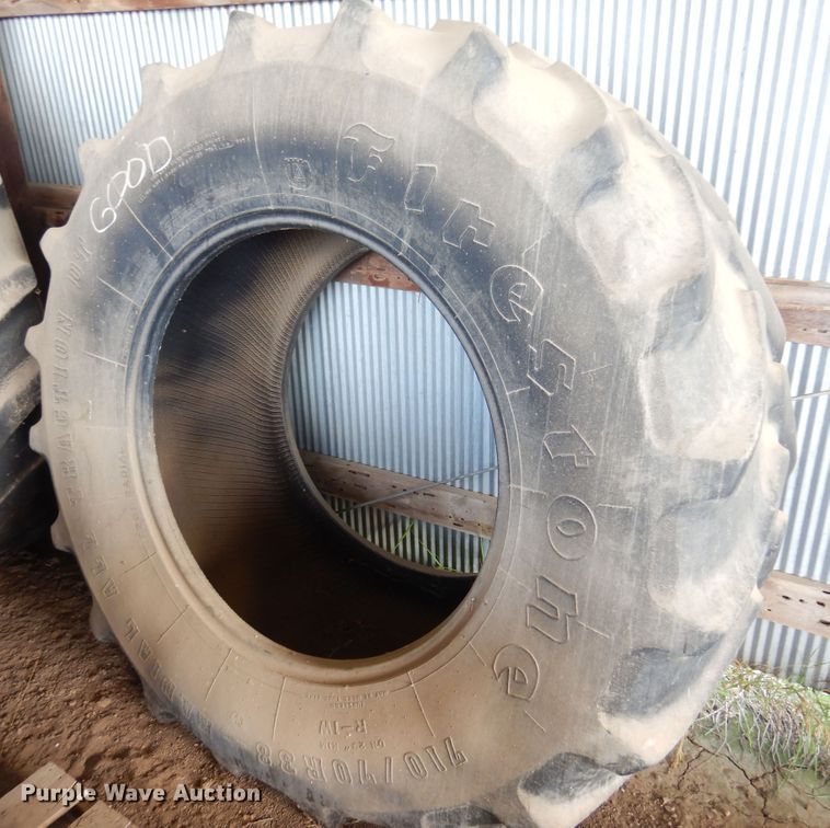 image for item KI9318 (3) Firestone Radial All Traction tires