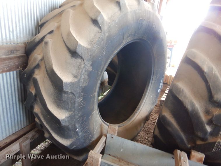 image for item KI9318 (3) Firestone Radial All Traction tires