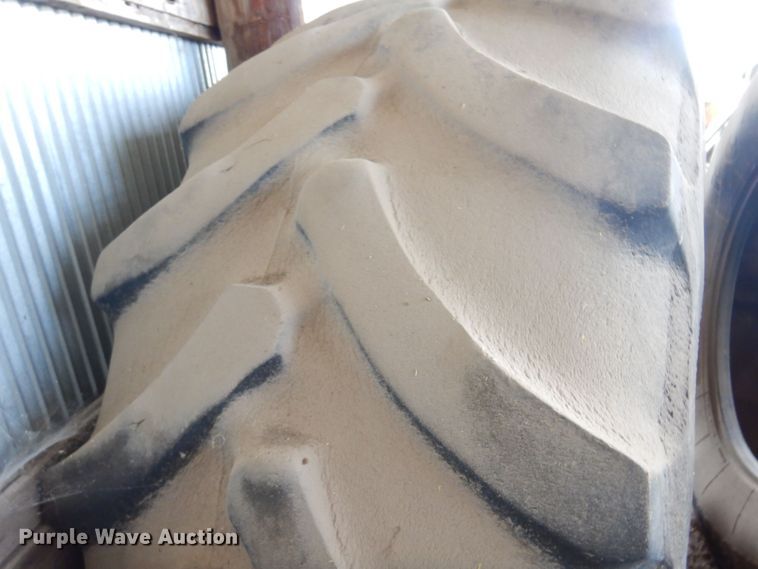 image for item KI9318 (3) Firestone Radial All Traction tires