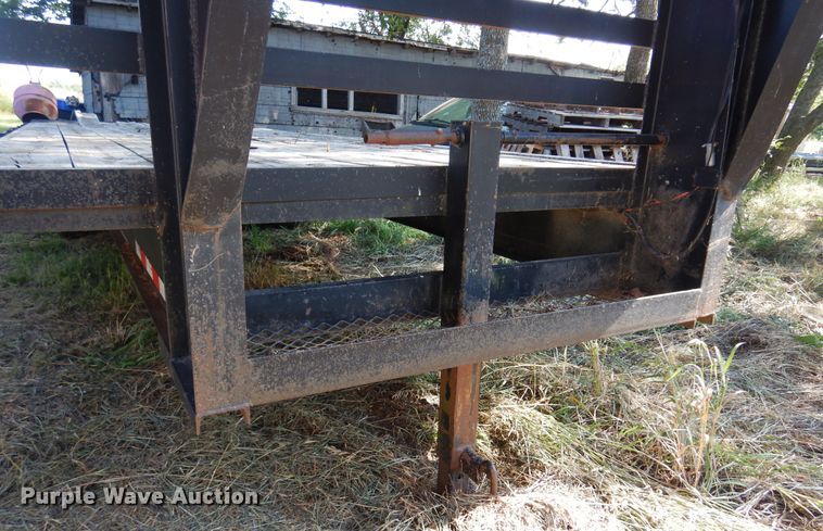 image for item KI9323 2004 Starlite  equipment trailer