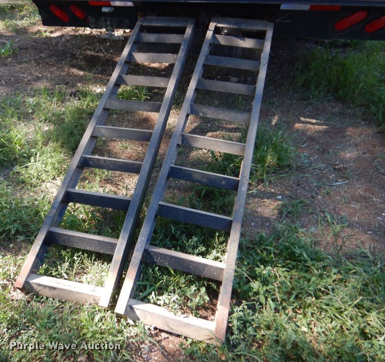 image for item KI9323 2004 Starlite  equipment trailer