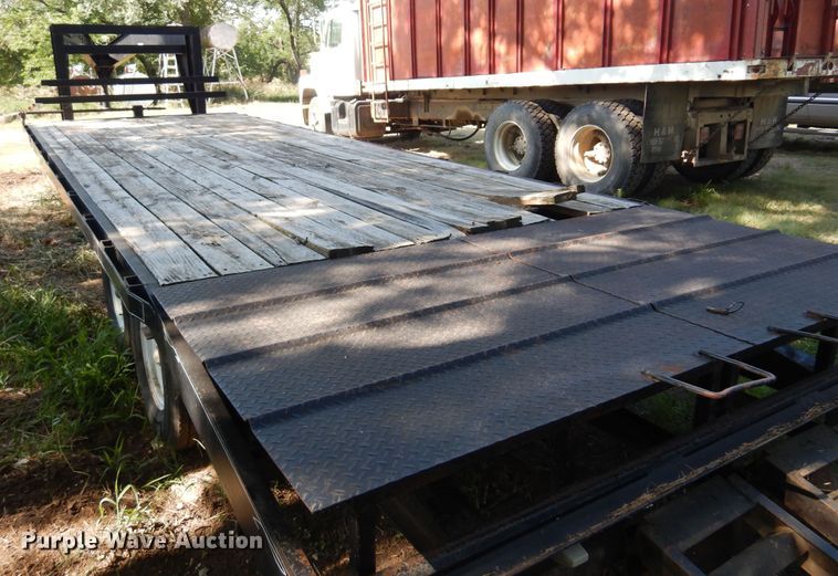 image for item KI9323 2004 Starlite  equipment trailer