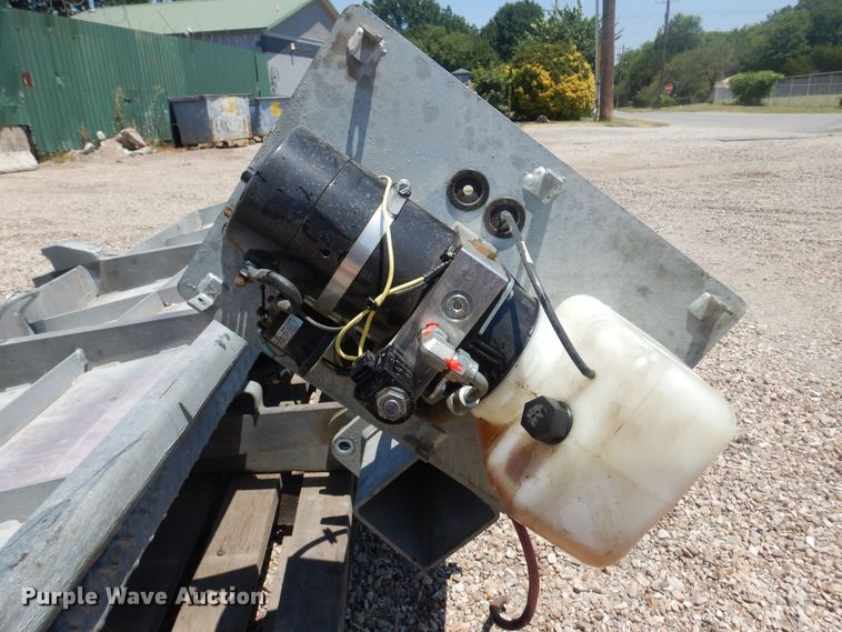 image for item KI9329 Maxon TE-25L  Tuk-a-way lift gate