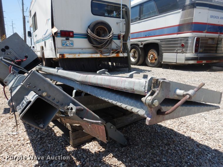 image for item KI9329 Maxon TE-25L  Tuk-a-way lift gate