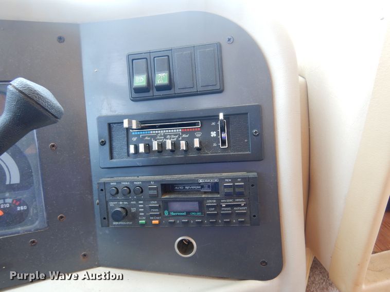 image for item KI9330 1992 Gulf Stream Sunsport  RV