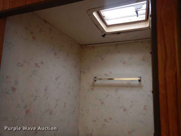 image for item KI9330 1992 Gulf Stream Sunsport  RV