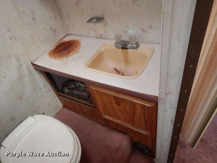 image for item KI9330 1992 Gulf Stream Sunsport  RV