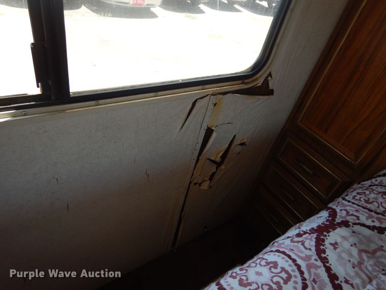 image for item KI9330 1992 Gulf Stream Sunsport  RV