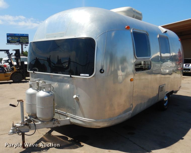 image for item KI9348 1969 Airstream Globe Trotter  camper