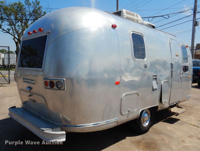 image for item KI9348 1969 Airstream Globe Trotter  camper