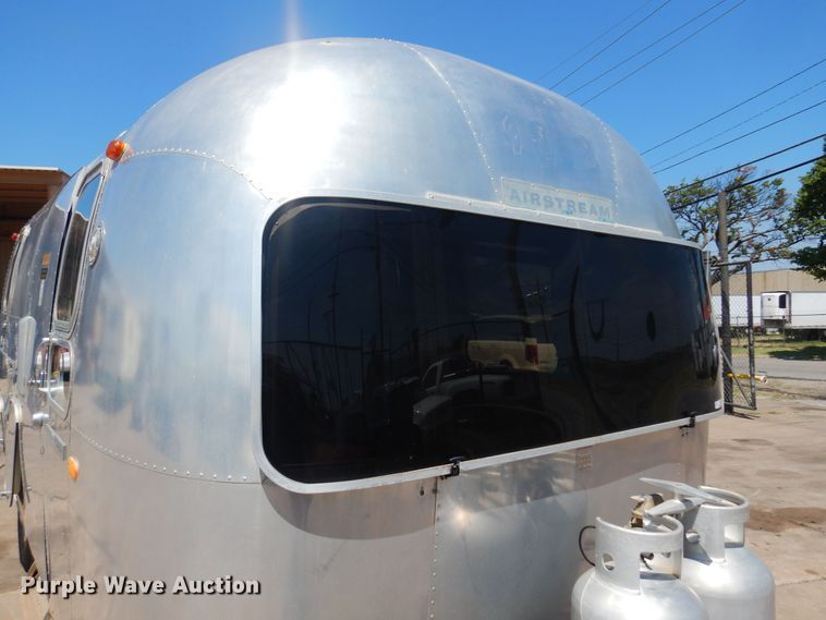 image for item KI9348 1969 Airstream Globe Trotter  camper