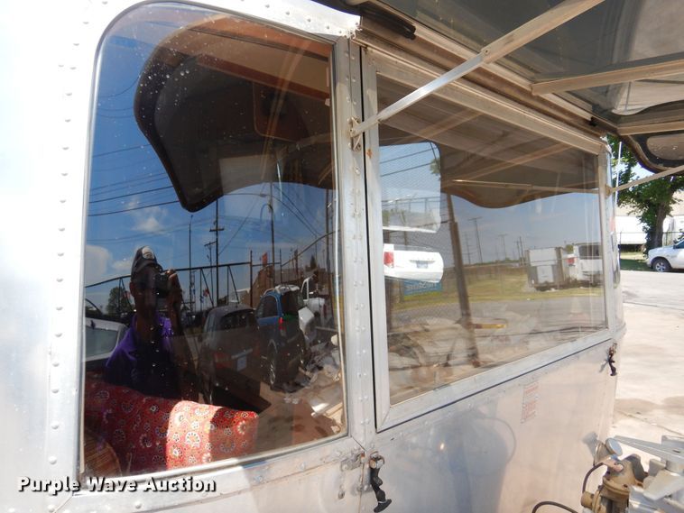 image for item KI9348 1969 Airstream Globe Trotter  camper