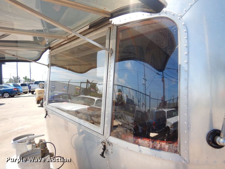 image for item KI9348 1969 Airstream Globe Trotter  camper