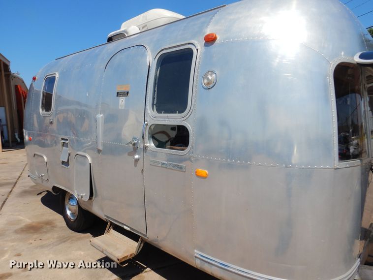 image for item KI9348 1969 Airstream Globe Trotter  camper