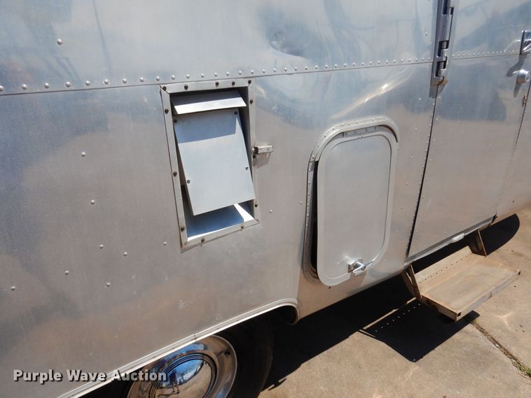 image for item KI9348 1969 Airstream Globe Trotter  camper