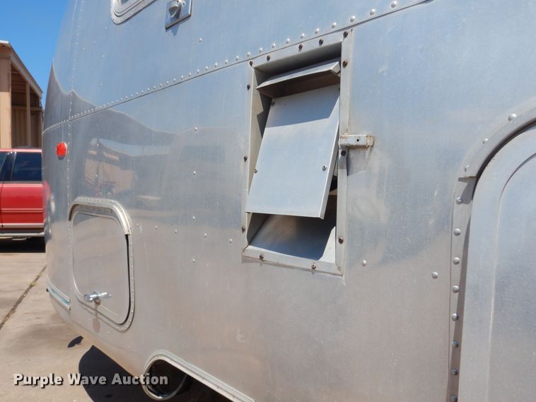 image for item KI9348 1969 Airstream Globe Trotter  camper