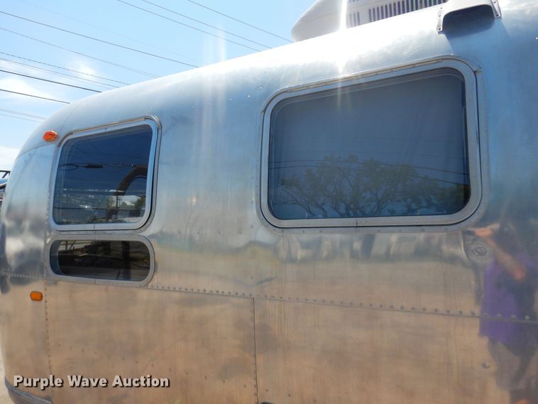 image for item KI9348 1969 Airstream Globe Trotter  camper