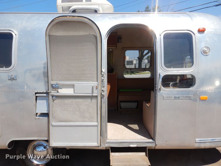 image for item KI9348 1969 Airstream Globe Trotter  camper