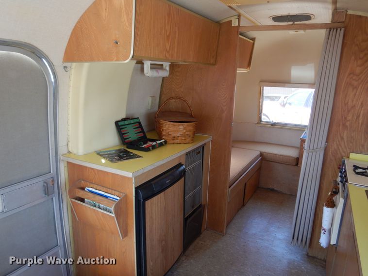 image for item KI9348 1969 Airstream Globe Trotter  camper