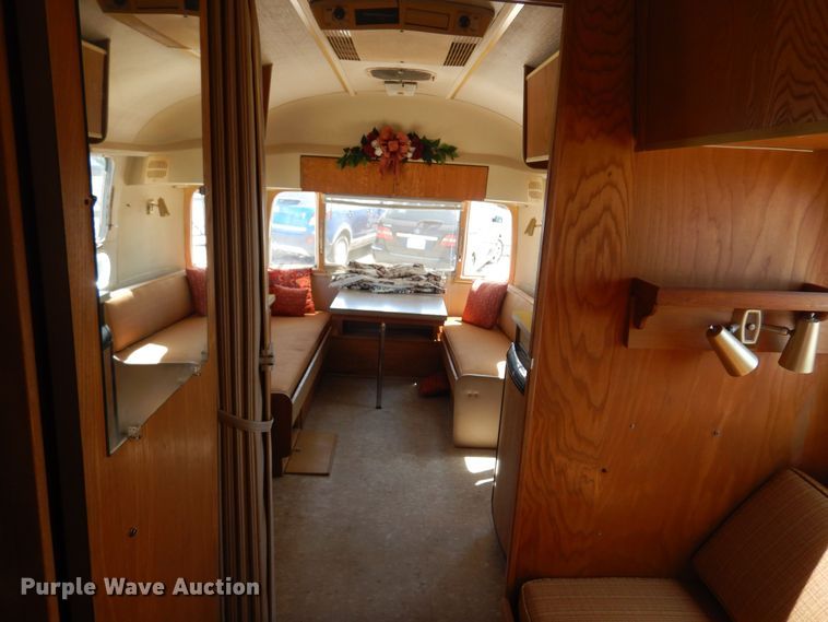 image for item KI9348 1969 Airstream Globe Trotter  camper