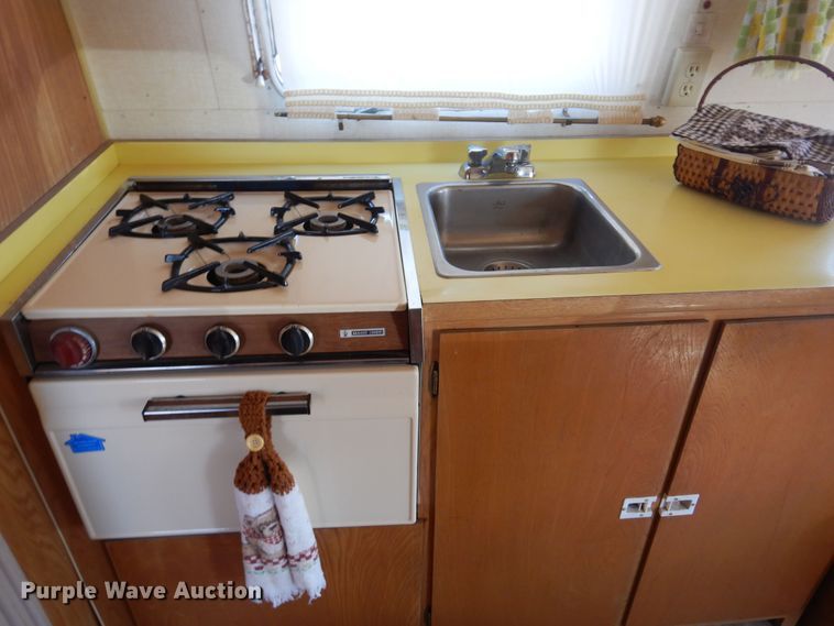 image for item KI9348 1969 Airstream Globe Trotter  camper