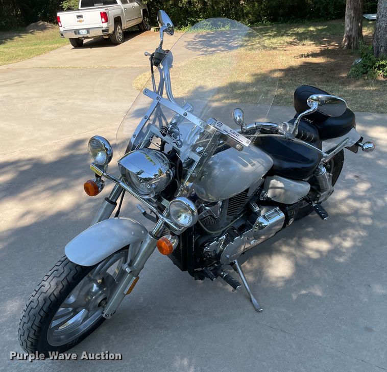 image for item KJ9747 2007 Honda VTX1300C  motorcycle